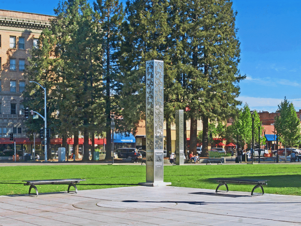 sculpture in courthouse square in santa rosa sonoma county