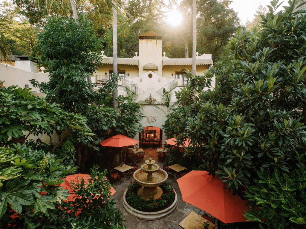 view of the courtyard at kenwood inn and spa in sonoma county