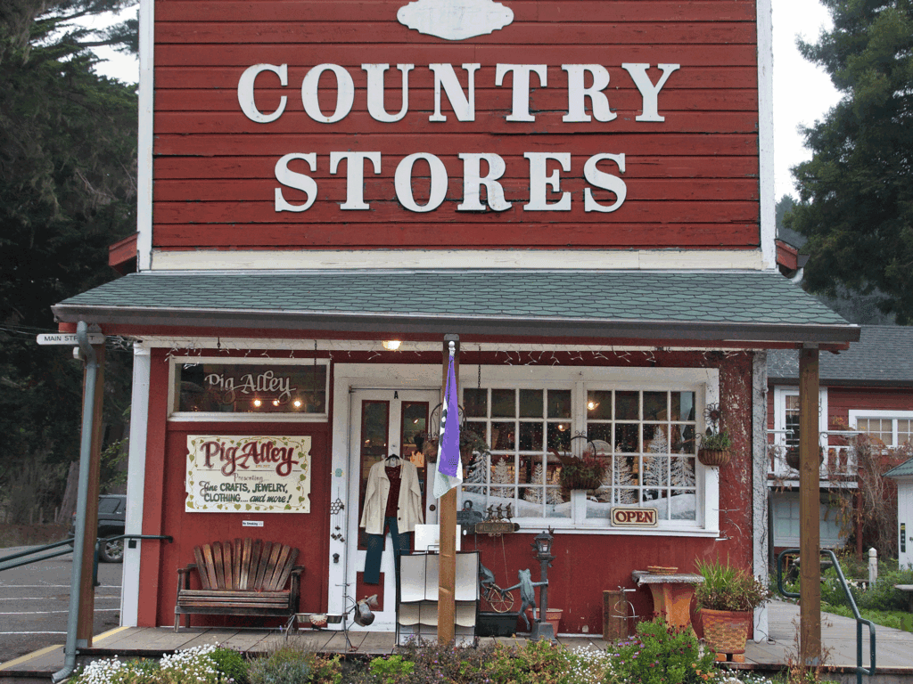 outside view of pig alley country store in duncan mills sonoma county