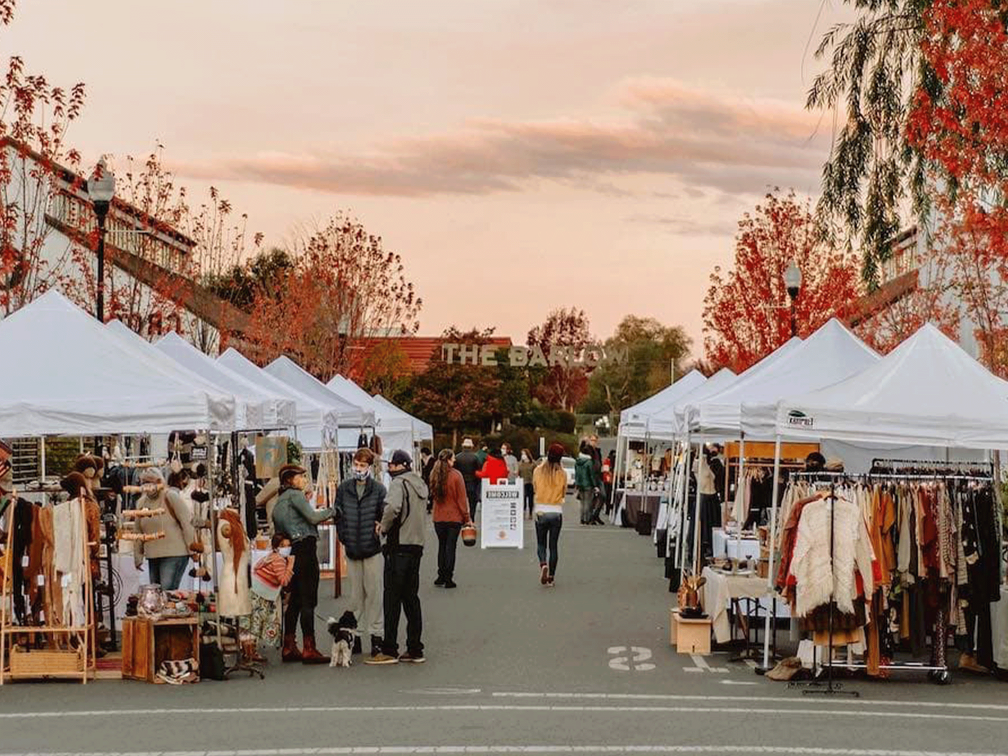 street vendors at outside market at the barlow in sebastopol in sonoma county