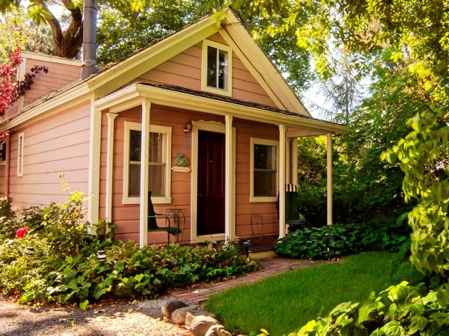 The pink cottage at the Gables Wine County Inn in Sonoma County