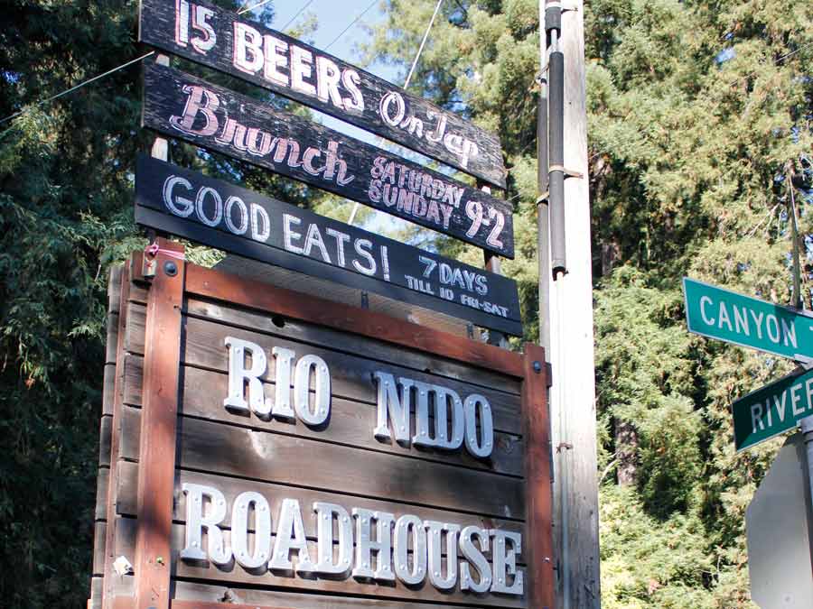 The sign for Rio Nido Roadhouse welcomes visitors