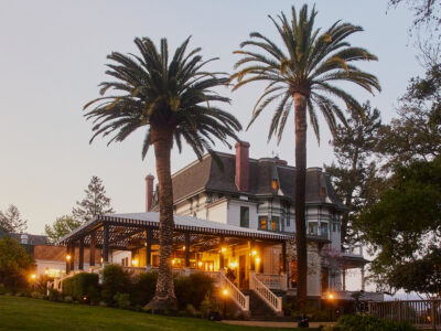 outside sunset view of the madrona hotel in healdsburg