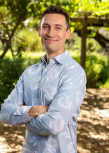 robert mcguigan headshot