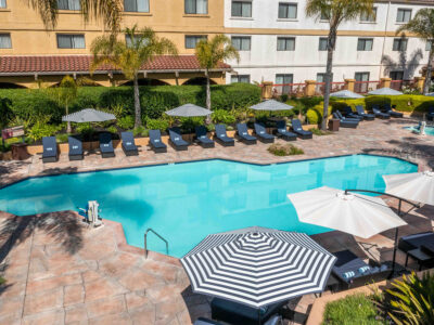 view of pool and hot tub at the doubletree hotel in rohnert park sonoma county